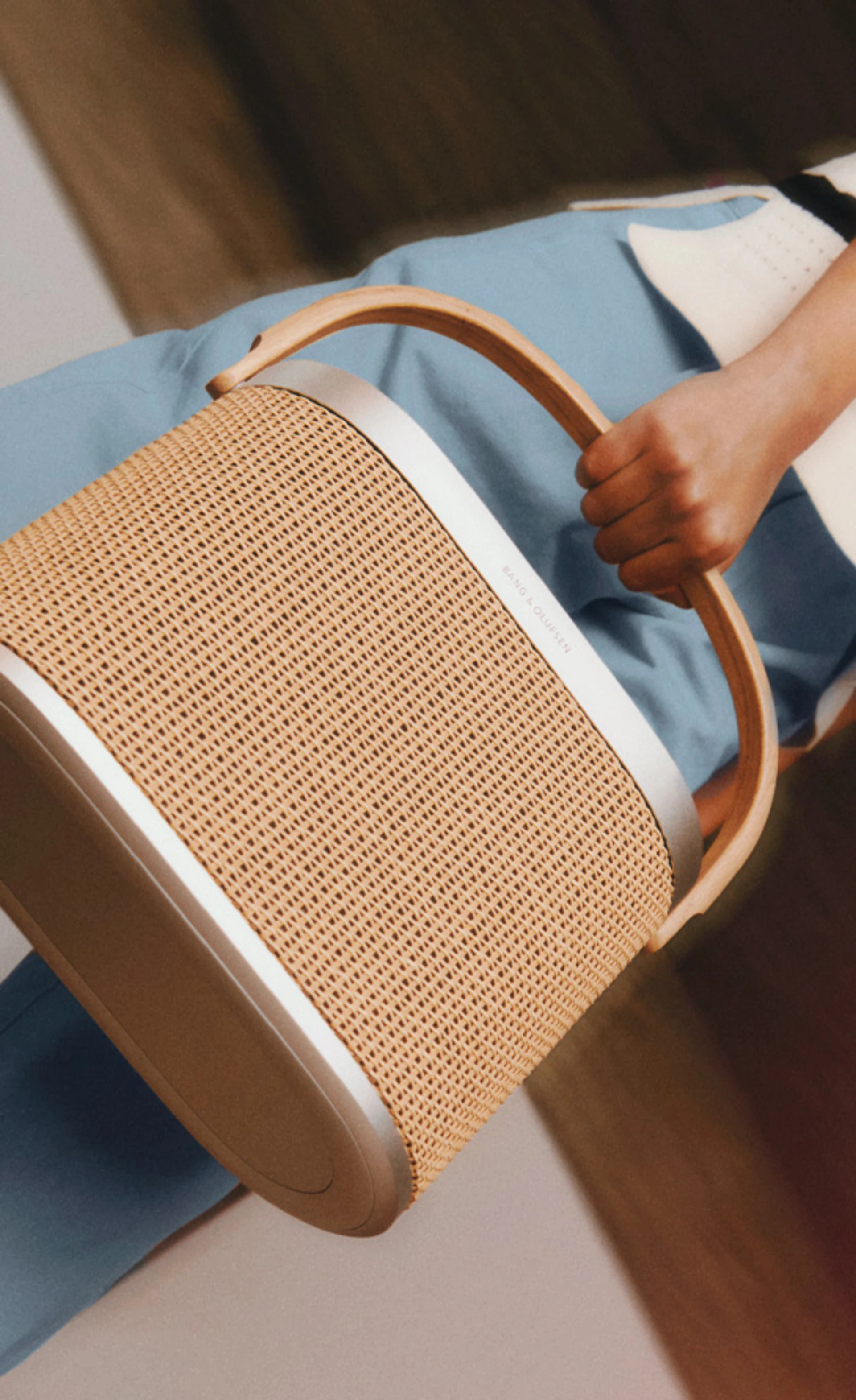 Bang & Olufsen Beosound A5 - The Wandering Hearth angle 10