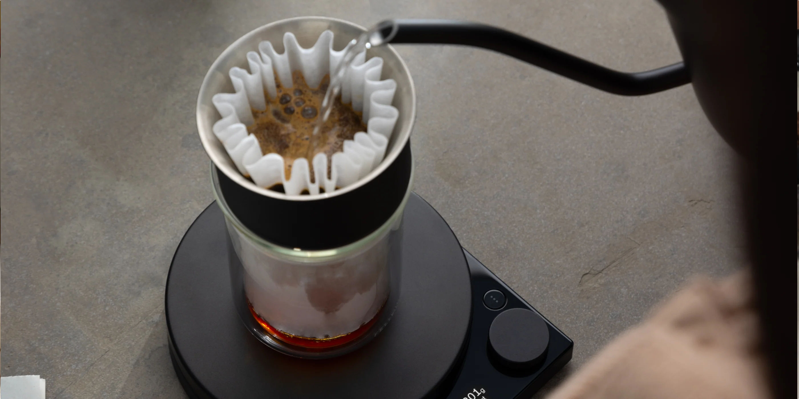 Fellow Tally Pro Precision Scale, Studio Edition - The Measured Cup angle 3