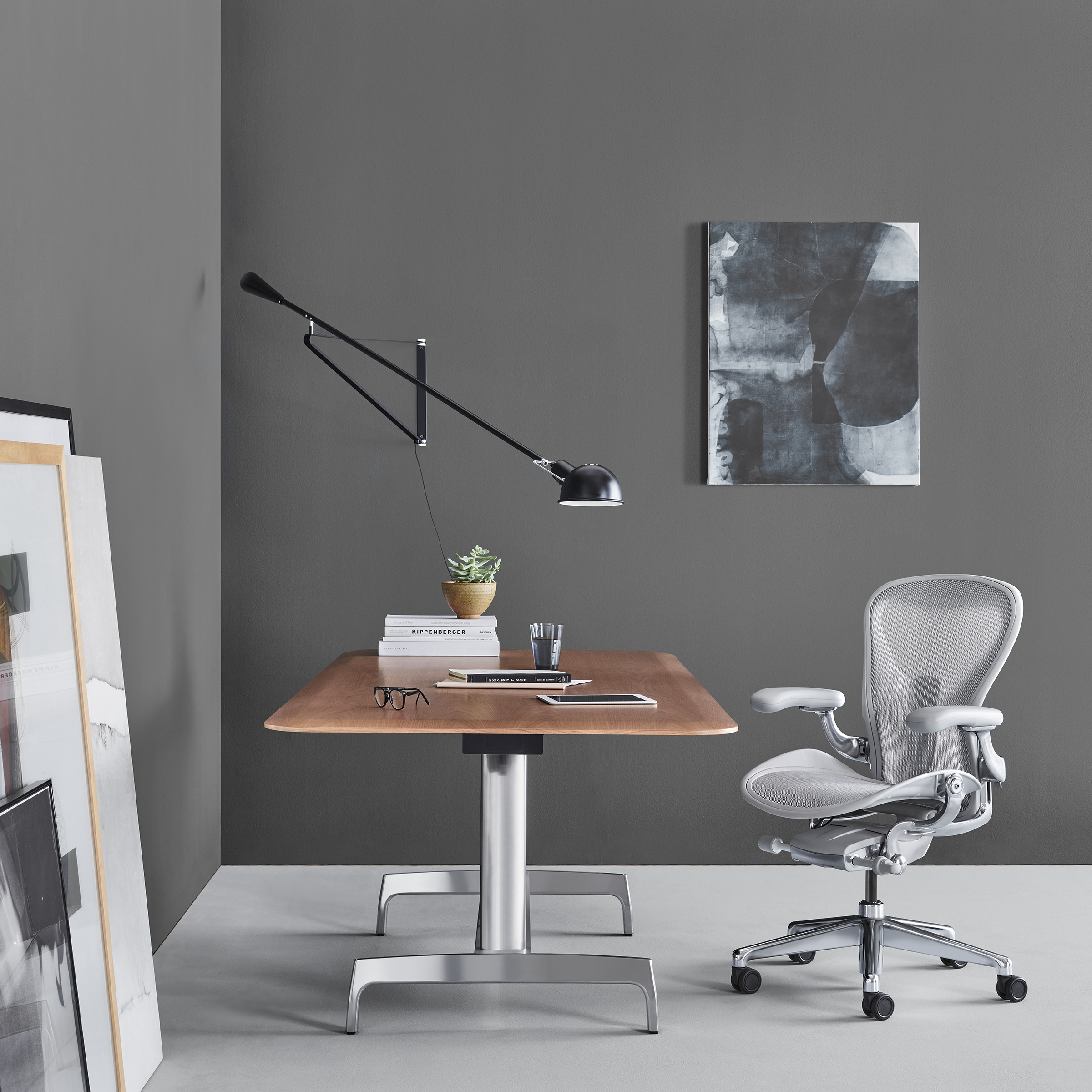 Herman Miller Aeron - The High Seat angle 7