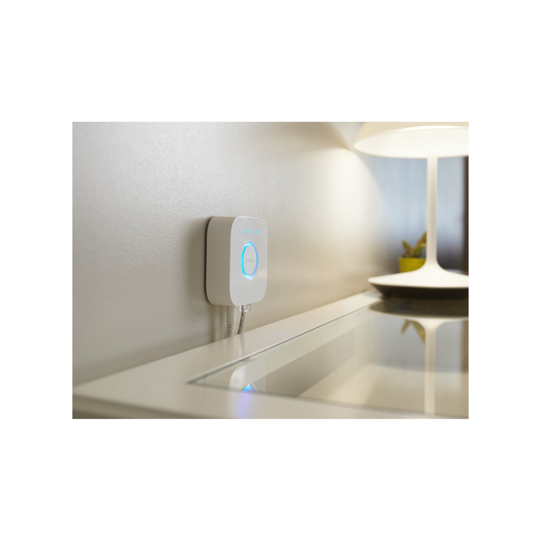 Philips Hue Bridge - The Signal Gate angle 4
