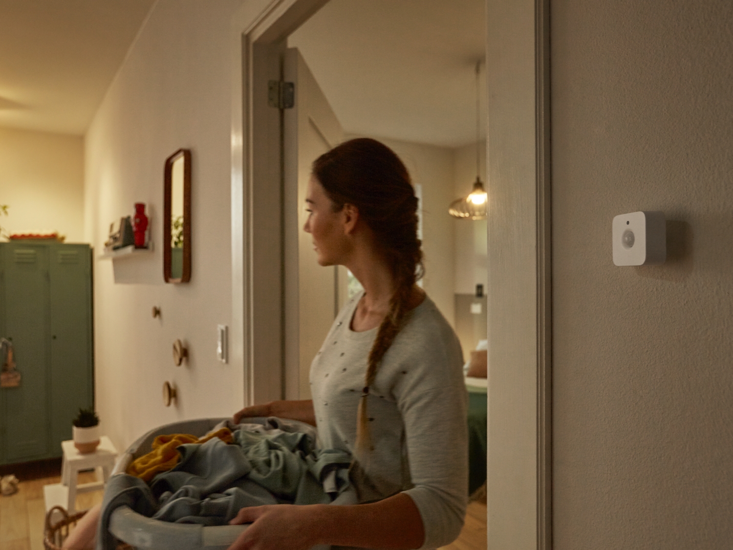Philips Hue Motion Sensor - The Dusk Sentinel angle 5